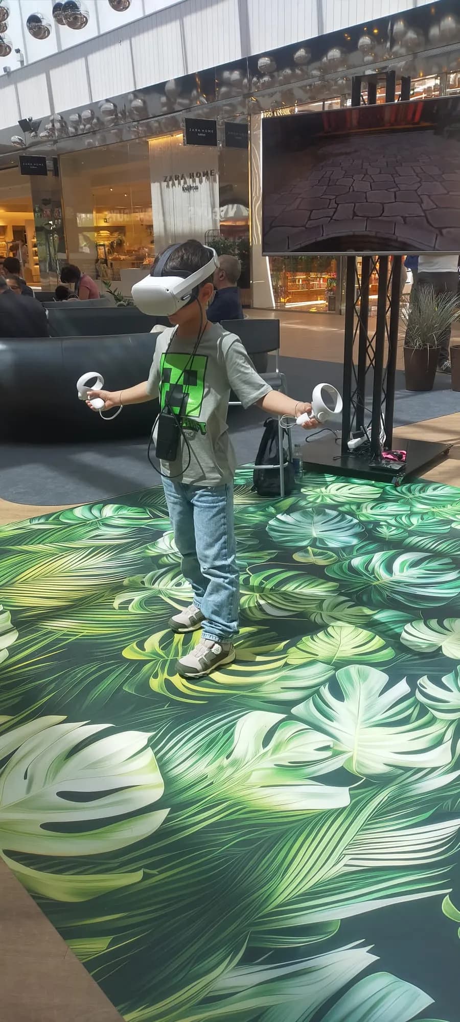 The Style Outlets Jungle Nights VR